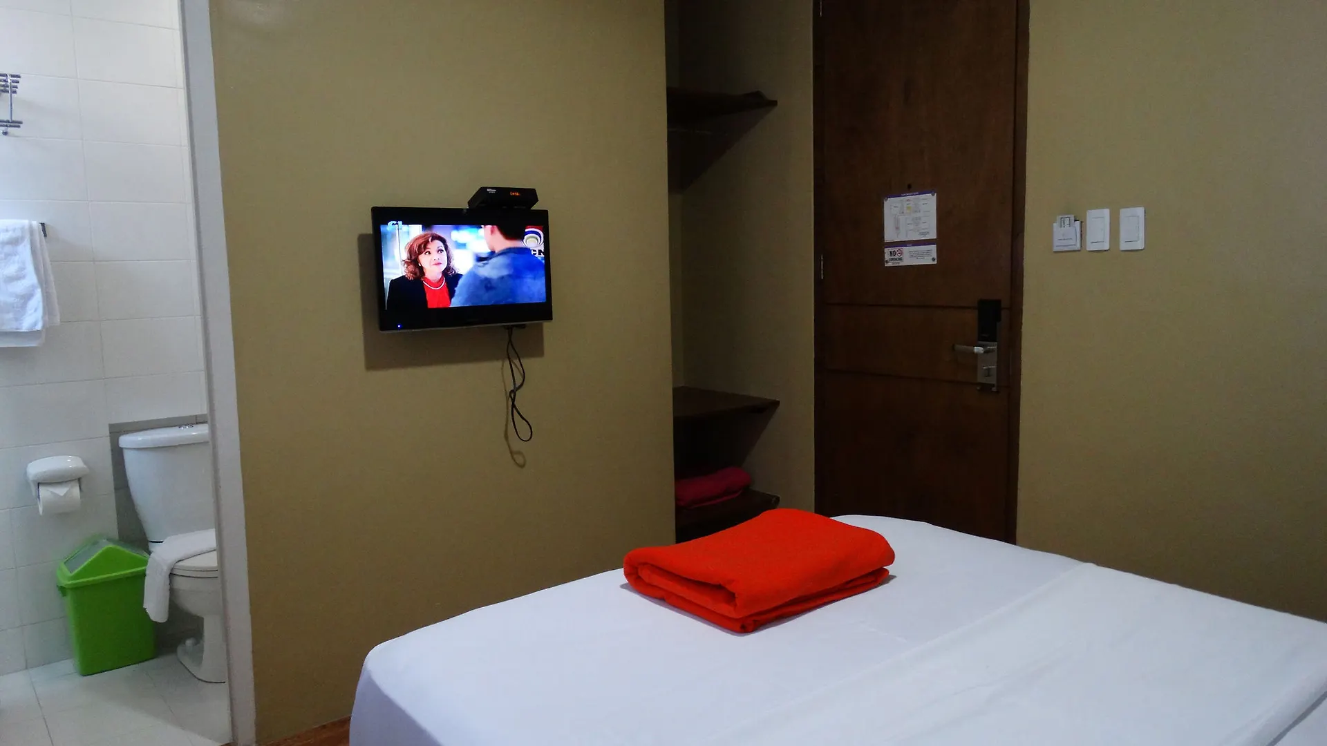 Purple Tree Bed & Breakfast Paranaque City