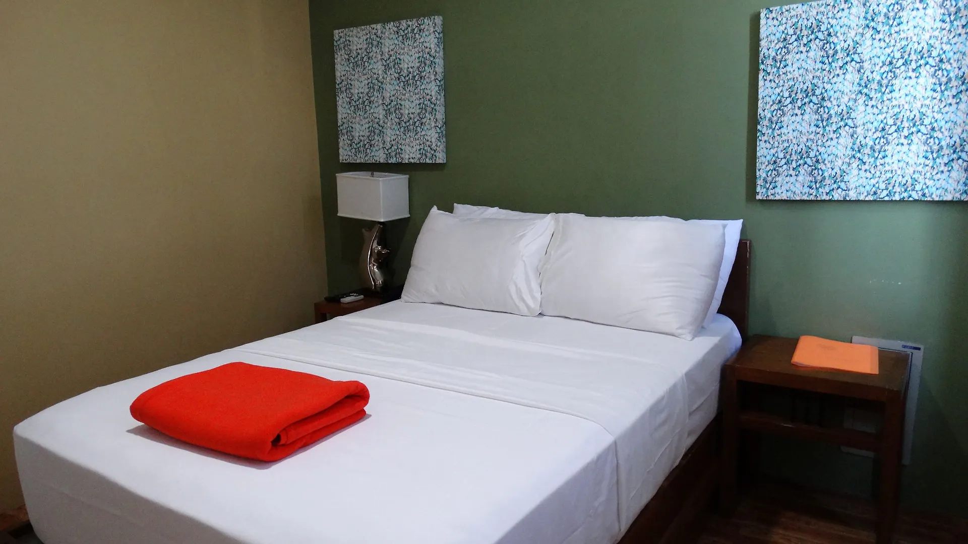 Purple Tree Bed & Breakfast Paranaque City Philippines